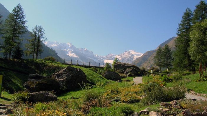 Turismo in montagna: preoccupazione e incertezza per le disdette. Uncem: "Necessario impegno del Governo" Turismo in montagna: preoccupazione e incertezza per le disdette. Uncem: "Necessario impegno del Governo"