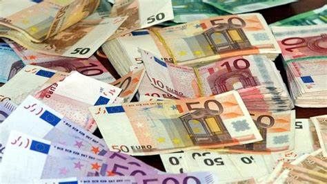 Per l'Astigiano in arrivo 4,5 milioni per interventi su scuole, edifici pubblici, sportivi e volontariato Per l'Astigiano in arrivo 4,5 milioni per interventi su scuole, edifici pubblici, sportivi e volontariato