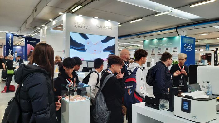 Studenti del Gauss a Montichiari