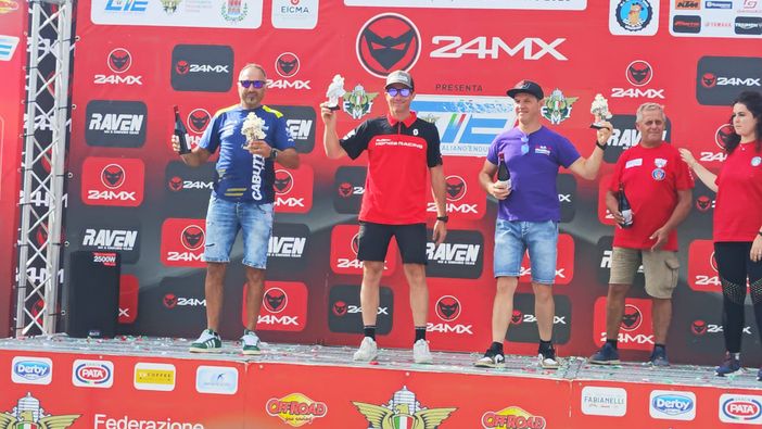 Il moto club Alfieri torna dall'Umbria con due vice campioni italiani Il moto club Alfieri torna dall'Umbria con due vice campioni italiani