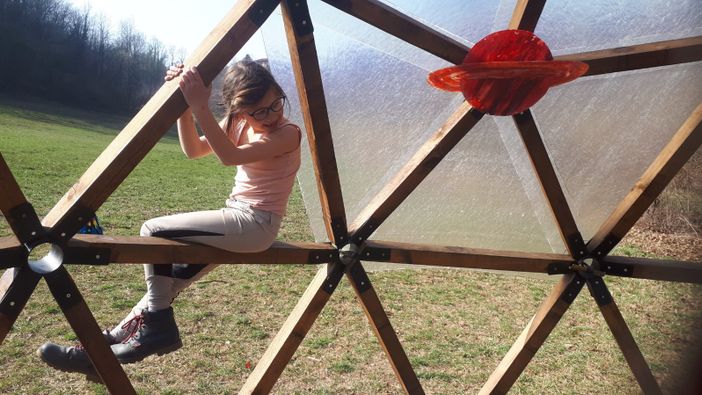 Un successo la raccolta fondi di Bimbisvegli per la costruzione di una cupola geodetica Un successo la raccolta fondi di Bimbisvegli per la costruzione di una cupola geodetica