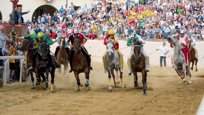Verso il Palio di Asti: i Comitati si vestono a festa e si preparano al 4 settembre Verso il Palio di Asti: i Comitati si vestono a festa e si preparano al 4 settembre
