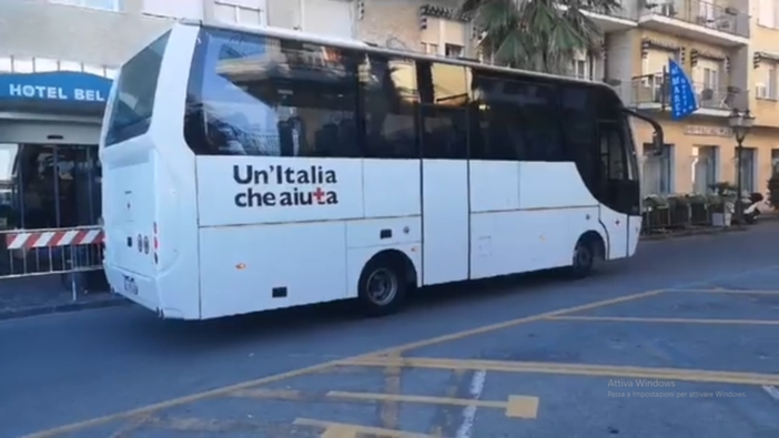 Finalmente in partenza da Alassio gli astigiani rimasti negli alberghi [VIDEO]