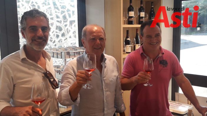 Ernestino Laiolo, direttore cantina, Renzo Giordano, presidente, Cristiano Fornaro, vicepresidente Ernestino Laiolo, direttore cantina, Renzo Giordano, presidente, Cristiano Fornaro, vicepresidente