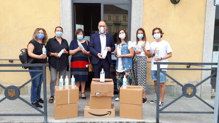 Gel igienizzante per i centri estivi del territorio dal Comune di Asti, per una ripartenza in sicurezza Gel igienizzante per i centri estivi del territorio dal Comune di Asti, per una ripartenza in sicurezza