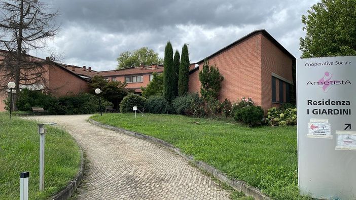 Lavori alla residenza per anziani "Il giardino" di Castelnuovo Belbo. I residenti temporaneamente trasferiti