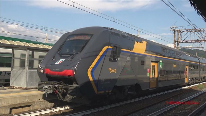 Da oggi in Piemonte il quarto treno rock. Viaggerà sulle linee Torino-Milano e Asti-Milano Da oggi in Piemonte il quarto treno rock. Viaggerà sulle linee Torino-Milano e Asti-Milano