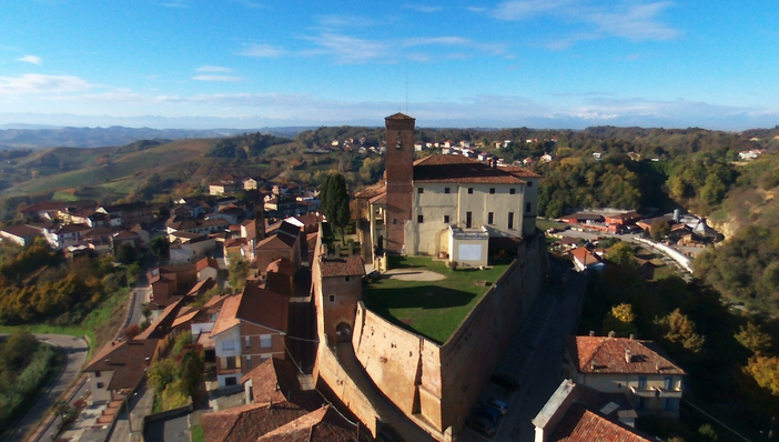 Castello di Cisterna d'Asti