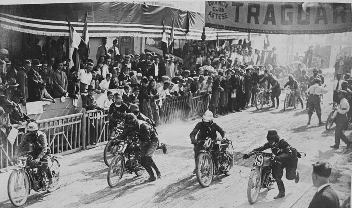 La storia del Circuito Motociclistico del Monferrato, celebra i suoi 100 anni alla Biblioteca di Asti La storia del Circuito Motociclistico del Monferrato, celebra i suoi 100 anni alla Biblioteca di Asti
