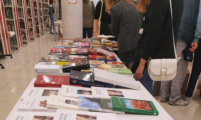 Un'immagine relativa una precedente apertura del &quot;Mercatino dei Libri&quot;