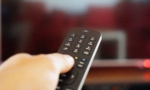 Nuovo digitale: da oggi cambiano le frequenze tv per i canali Rai, Cielo, Tv8 e SkyTg24