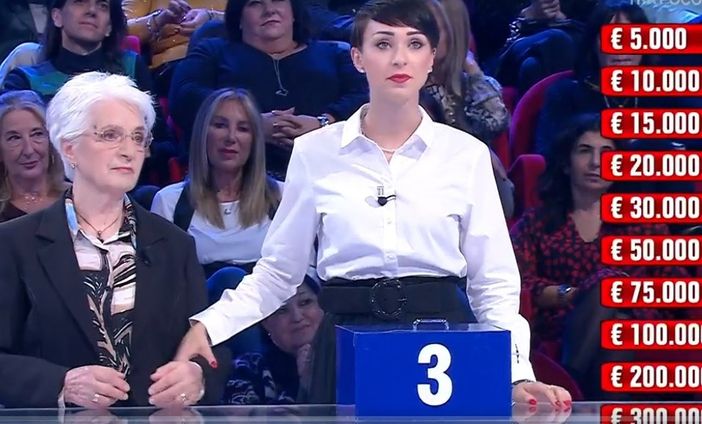 Martina e nonna Silvana, da Mombercelli ad Affari Tuoi su Rai1 Martina e nonna Silvana, da Mombercelli ad Affari Tuoi su Rai1