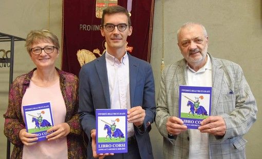 La presidente UTEA Vittoria Maggiorotto con il presidente della Provincia Paolo Lanfranco e il direttore dei corsi Piergiorgio Bricchi alla presentazione dei corsi