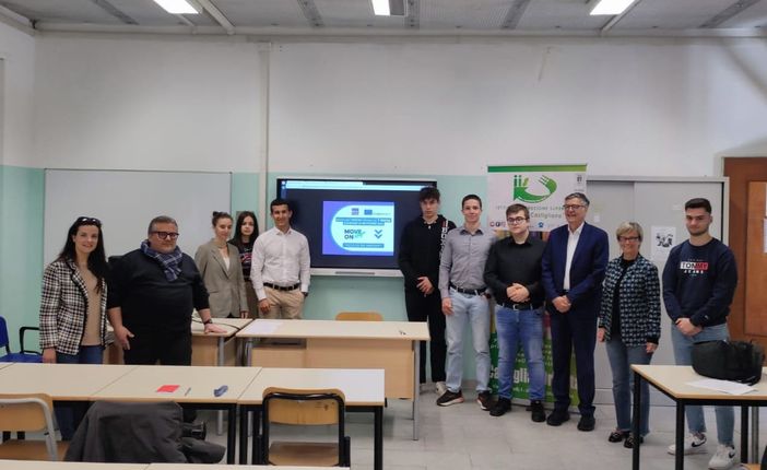 Sette studenti del Castigliano e dell’Andriano in partenza per la Spagna per il progetto “Move On” del programma Erasmus +