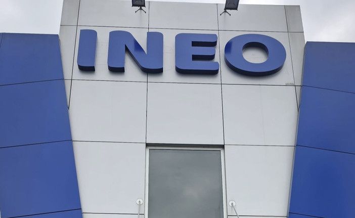 Facciata dell'edificio di INEO Servizi Facciata dell'edificio di INEO Servizi