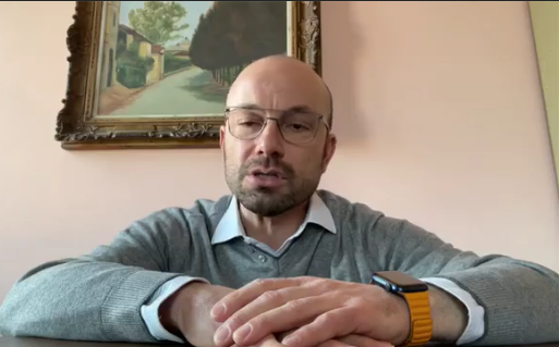 Il sindaco di Portacomaro, Alessandro Balliano in diretta Facebook