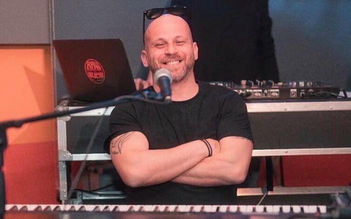 Renato Esposito debutta nella narrativa con “Ventimila parole”