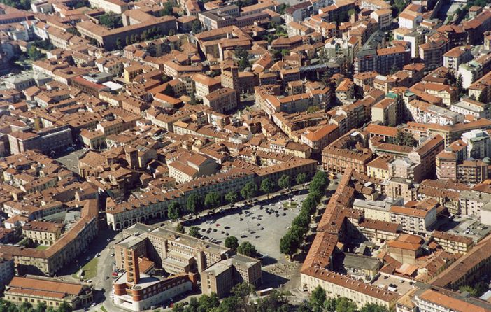Piazza Alfieri Asti (Foto Osservatorio del Paesaggio)