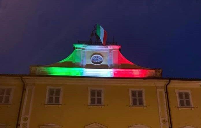 Il Municipio di Costigliole d’Asti ‘s’illuminerà di tricolore’ fino al termine dell’emergenza sanitaria Il Municipio di Costigliole d’Asti ‘s’illuminerà di tricolore’ fino al termine dell’emergenza sanitaria