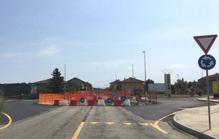 A Villafranca nascerà la rotonda del mastodonte con l'aiuto del pittore e scenografo Ottavio Coffano