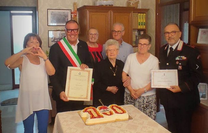 Un'immagine della festa per i 100 anni della signora Tamantini Un'immagine della festa per i 100 anni della signora Tamantini