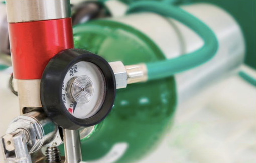 Mancano le bombole d'ossigeno, i farmacisti: &quot;Chi può le restituisca&quot;. L'emergenza (per ora) non coinvolge i malati Covid