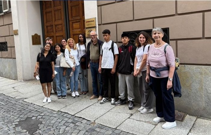 Inciampare nella memoria per imparare a vedere: le pietre di Asti si raccontano