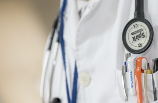 Asti ultima in Italia per numero di pediatri, Ravinale (AVS) interroga la Regione: &quot;Così si costringono le famiglie al Pronto soccorso&quot;