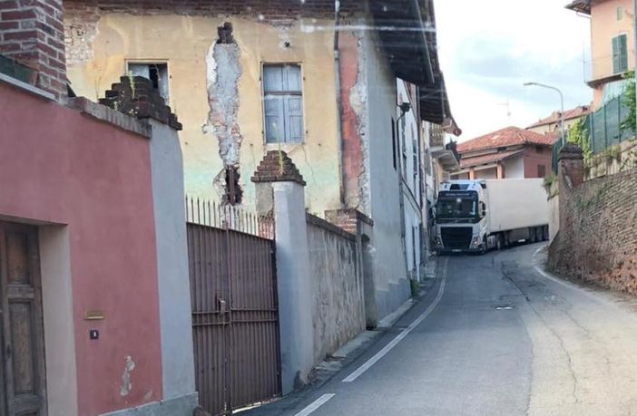 Foto tratte da Facebook Foto tratte da Facebook