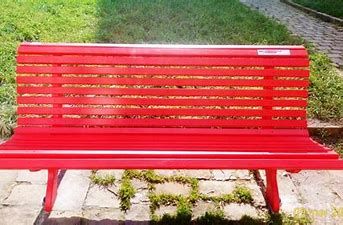 A Calosso una panchina rossa per Gioia Barbero