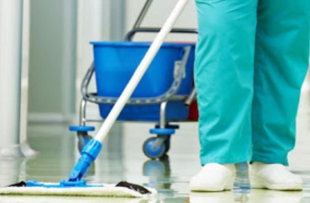 Questa mattina manifestano gli addetti alle pulizie. I sindacati: "Basta perdere altro tempo" Questa mattina manifestano gli addetti alle pulizie. I sindacati: "Basta perdere altro tempo"