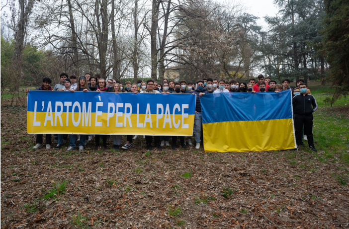 Anche l'Artom per il popolo ucraino. Attivata una raccolta fondi Anche l'Artom per il popolo ucraino. Attivata una raccolta fondi