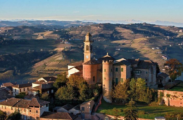 Il castello di Calosso Il castello di Calosso