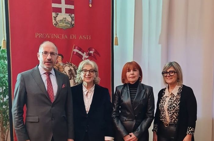 Loredana Tuzii riconfermata consigliera di Parità per la Provincia di Asti Loredana Tuzii riconfermata consigliera di Parità per la Provincia di Asti