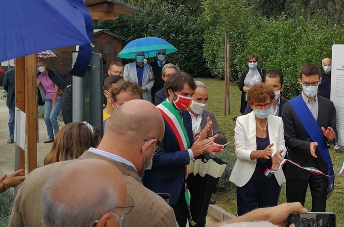 Nizza Monferrato: è stato ufficialmente inaugurato il “Giardino dei Giusti” di via don Celi Nizza Monferrato: è stato ufficialmente inaugurato il “Giardino dei Giusti” di via don Celi