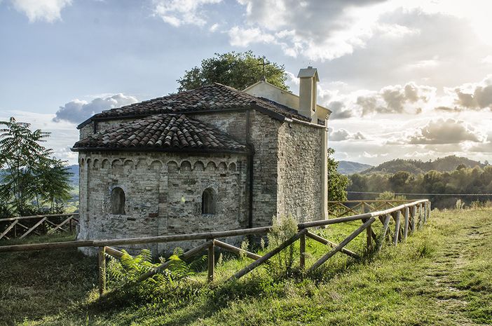 La chiesa di San Michele, nel nuovo comune di Moransengo- Tonengo