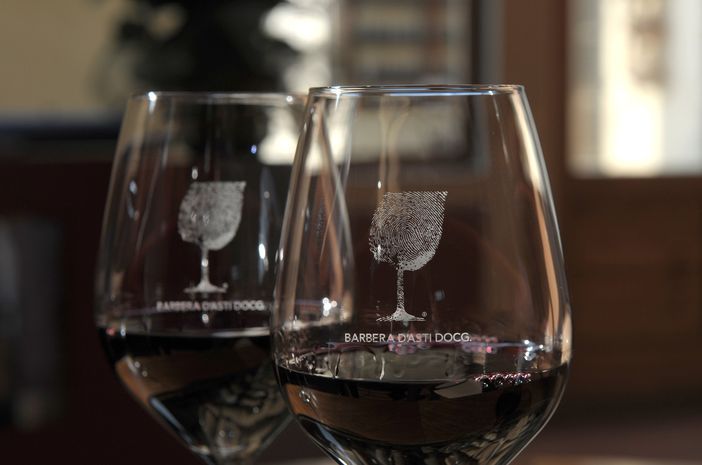 Anche l'albese &quot;Vinum&quot; celebra il decennale del riconoscimento Docg della Barbera d'Asti