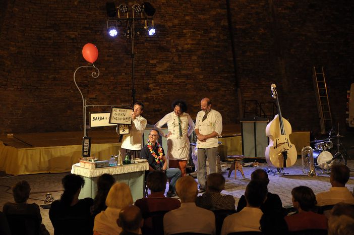 Immagini riferite a spettacoli andati in scena nelle scorse edizioni della rassegna estiva