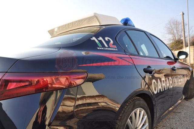 Alba, tentano “cavallo di ritorno” dopo il furto di un telefono: fratello e sorella arrestati  dai Carabinieri