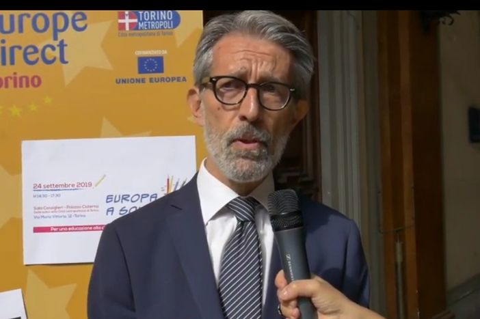 Sebastiano Salvo in un fermo immagine di una videointervista (https://www.youtube.com/watch?v=uhTOUhT0INI&feature=youtu.be) Sebastiano Salvo in un fermo immagine di una videointervista (https://www.youtube.com/watch?v=uhTOUhT0INI&feature=youtu.be)