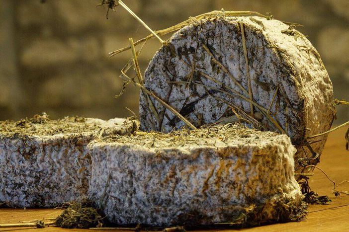 Tome stagionate nel fieno