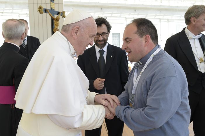 Don Mauro Canta ritratto con Papa Bergoglio
