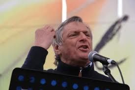 Don Luigi Ciotti ritratto in un'immagine d'archivio Don Luigi Ciotti ritratto in un'immagine d'archivio