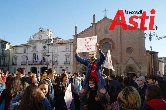 Oggi pomeriggio in piazza San Secondo un presidio per dichiarare l'emergenza climatica anche ad Asti