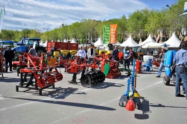 Aperto lo sportello regionale per richiedere contributi per fiere nazionali e internazionali Aperto lo sportello regionale per richiedere contributi per fiere nazionali e internazionali