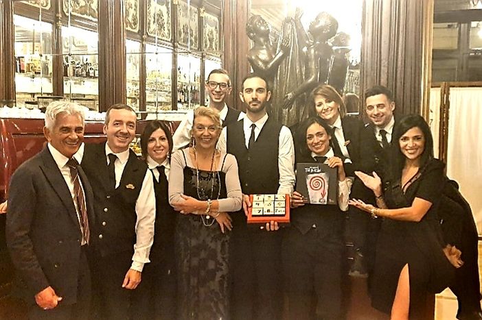 L'alchimia e la rilettura sociale de La Fabbrica di Cioccolato modellano "La Buongiornezza" di Renata Cantamessa