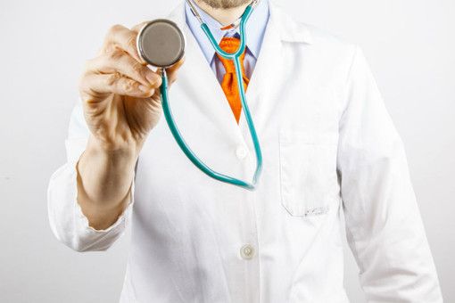 AAA cercasi medici libero professionisti AAA cercasi medici libero professionisti