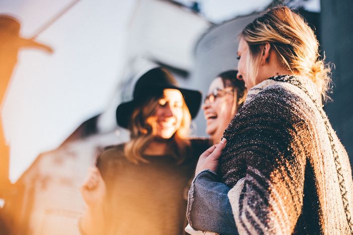 Quali sono i passatempi preferiti dalle donne online?