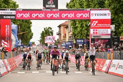 BuonGiro. Anche Geoghegan Hart cade e saluta: in gruppo gli amuleti farebbero comodo