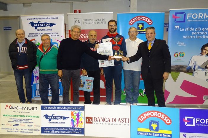 La premiazione del Comitato Palio Torretta, vincitore dell'edizione 2023 del Trofeo dei Borghi